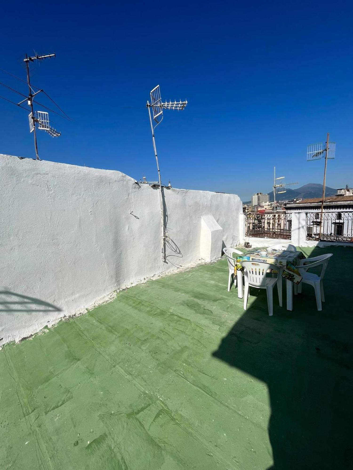 Casa La Terrazza Dei Tribunali Неаполь Экстерьер фото